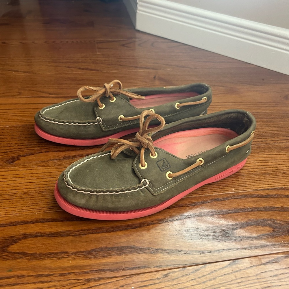 Sperry Top Sider Olive Boat Shoes with Pink Soles